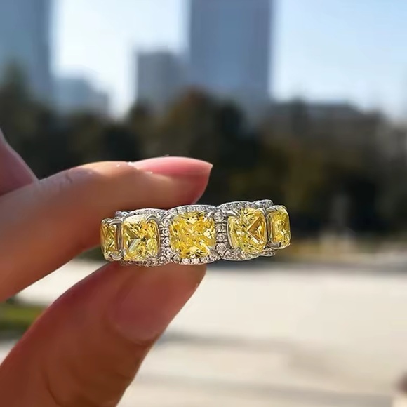 New Citrine Beautiful Wedding Band - Picture 2 of 2
